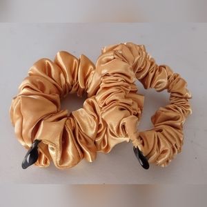 Satin scrunchie set